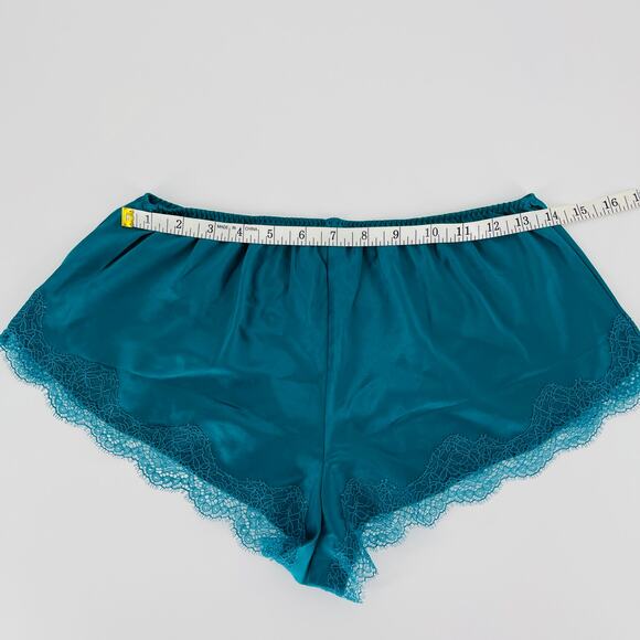 Victoria's Secret Women's Green Satin Sleep Shorts/Boxers with Lace - Size S NWT - Picture 9 of 10